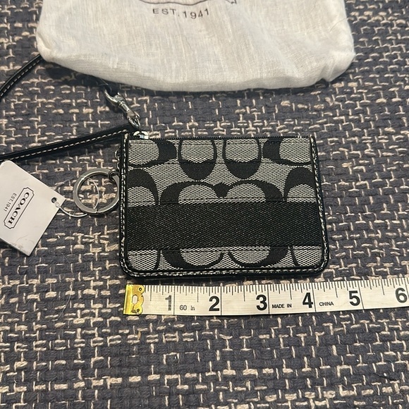 Coach Signature Wristlet NWT - Picture 7 of 8